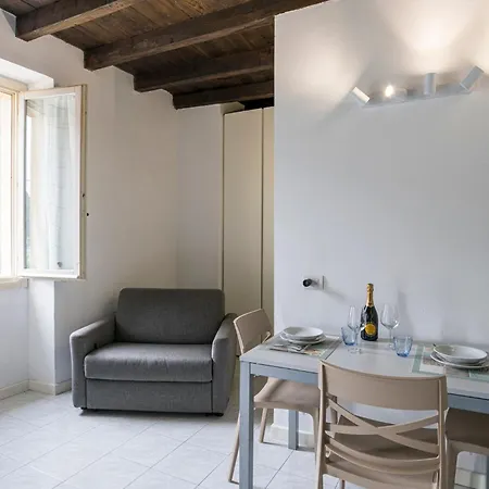 شقة Guesthost - Lovely Lakefront Studio-flat *