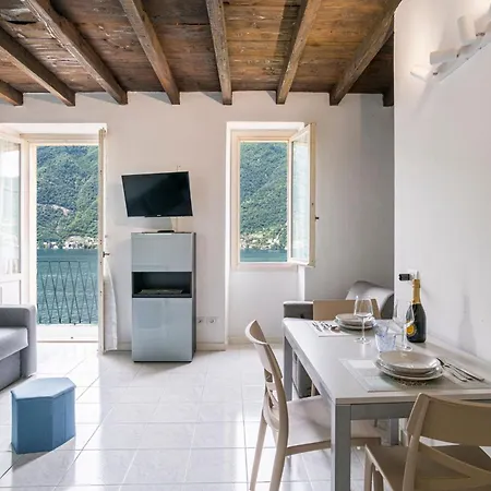 Guesthost - Lovely Lakefront Studio-flat شقة *